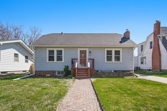 1112 Douglas Ave, Des Moines, IA 50313