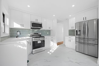 22109 131st Ave, Springfield Gardens, NY 11413