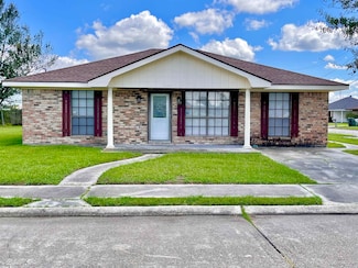 3000 Spruce Cir, Houma, LA 70363