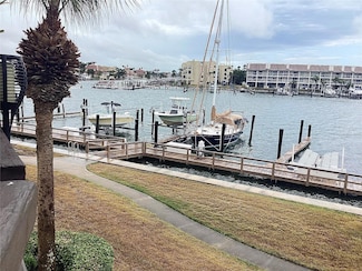 120 1st St E Unit 104, Saint Petersburg, FL 33715