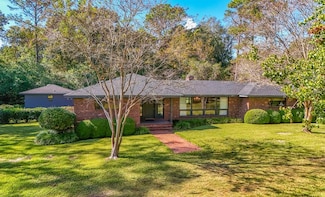 1901 Douglas Dr, Bainbridge, GA 39819