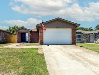 6824 Brookhaven Trail, Fort Worth, TX 76133