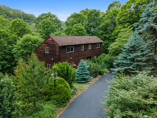 96 Pine Mountain Rd, Ridgefield, CT 06877