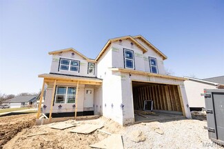 3160 Birmingham Dr, Glen Carbon, IL 62034