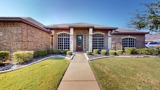1325 Canary Ln, Forney, TX 75126