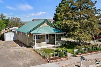 68 W Garfield Ave, Glenns Ferry, ID 83623