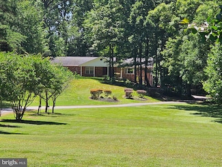 10664 Deacon Rd, White Plains, MD 20695