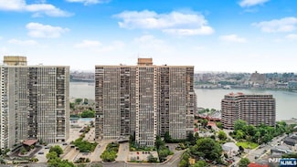 200 Winston Dr, Cliffside Park, NJ 07010