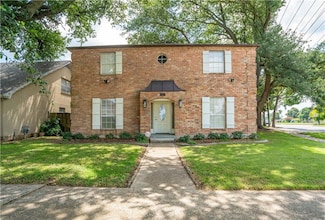 4401 Wade Dr, Metairie, LA 70003