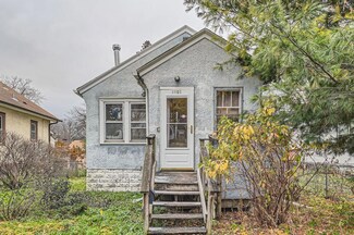 1051 20th Ave SE, Minneapolis, MN 55414