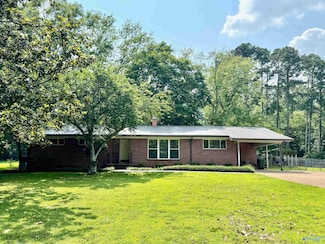 2103 Roseberry Dr, Scottsboro, AL 35769