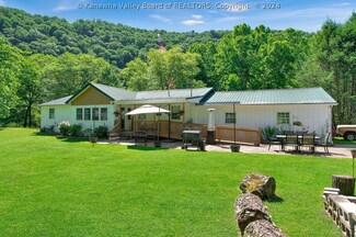 882 Joes Rd, Bomont, WV 25030