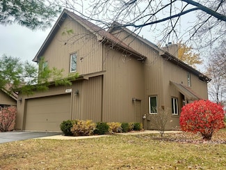 4216 White Ash Rd, Crystal Lake, IL 60014