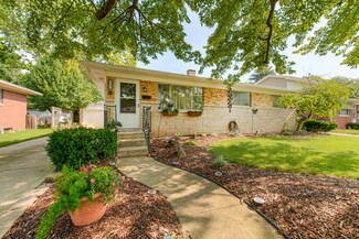 5522 Meadowood Dr, Indianapolis, IN 46224