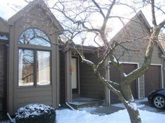 184 Dunbar Ln Unit 32, East Dundee, IL 60118