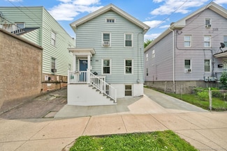 385 Blatchley Ave, New Haven, CT 06513
