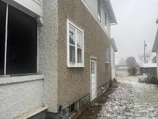 704 E Walnut St, Nappanee, IN 46550