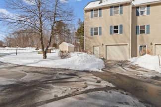 13 Fords Landing Dr, Dover, NH 03820