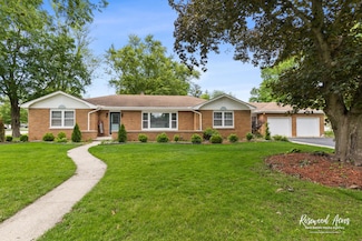 528 W Washington St, Momence, IL 60954