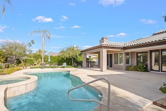 7 Victoria Falls Dr, Rancho Mirage, CA 92270