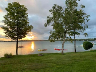 3497 Lakeside Dr N, Petoskey, MI 49770