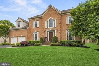 1915 Kentsdale Ln, Vienna, VA 22182