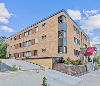 1800 Lasalle Ave Unit 104, Minneapolis, MN 55403