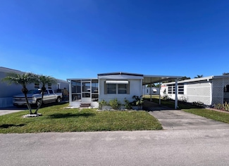 174 Siesta Ln, Fort Myers, FL 33905