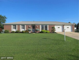 515 Nottingham Dr, Chambersburg, PA 17201