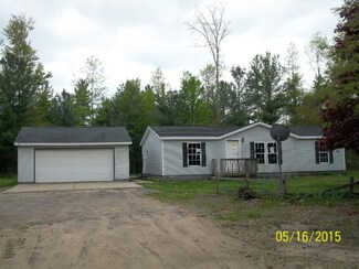 5785 S 142nd Ave, Rothbury, MI 49452