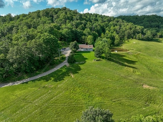 1445 Bastin Creek Rd, Kings Mountain, KY 40442