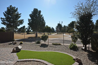 8675 N Genoa Ct, Tucson, AZ 85742