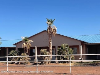 61 Race Track Cir, Tularosa, NM 88352