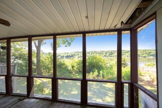 165 Arnold Ln, Savannah, TN 38372