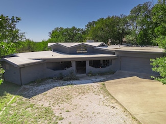 705 NW 10th St, Mineral Wells, TX 76067