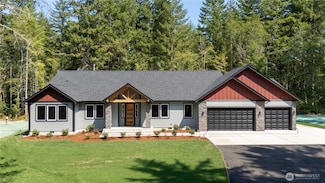 8908 Hunter Point Rd NW, Olympia, WA 98502
