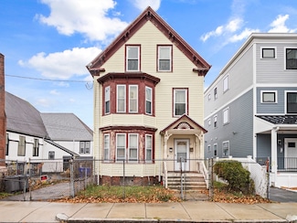 73 Stanton St, Dorchester Center, MA 02124