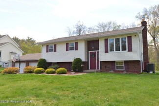 24 Thomas Dr, Mountain Top, PA 18707