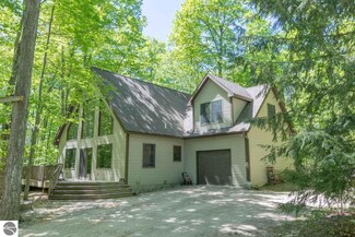 2757 E Sugar Maple Dr, Cedar, MI 49621