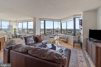 2001 Hamilton St Unit P301, Philadelphia, PA 19130
