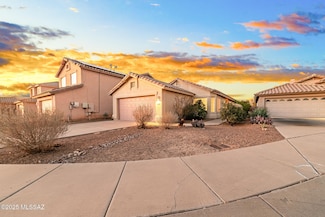 2578 W Bluffs Peak Ct, Tucson, AZ 85742