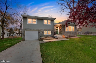 425 Willow Dr, Cinnaminson, NJ 08077