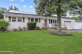 202 Nottingham Dr, Brick, NJ 08724