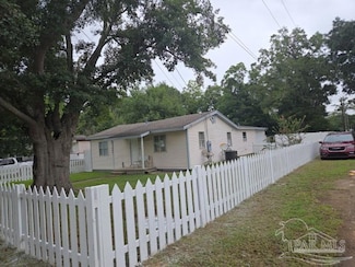 202 Ellington St, Cantonment, FL 32533