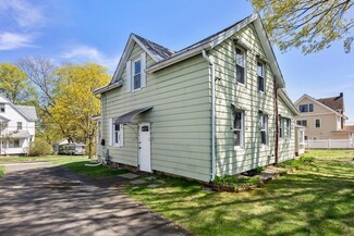 27 Pine St, West Springfield, MA 01089