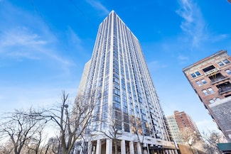 2650 N Lakeview Ave Unit 1903, Chicago, IL 60614