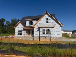 1347 Maple Chase Ln, Winston-Salem, NC 27106