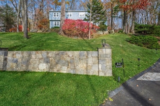 42 Hannahs Rd, Stamford, CT 06903
