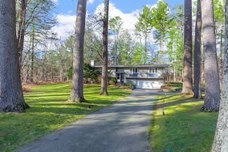 15 Holiday Rd, Wayland, MA 01778