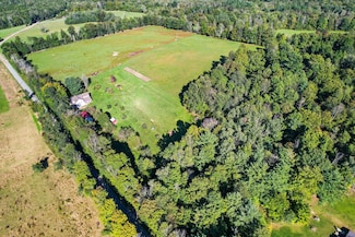 48 Jericho Rd, Newfoundland, PA 18445